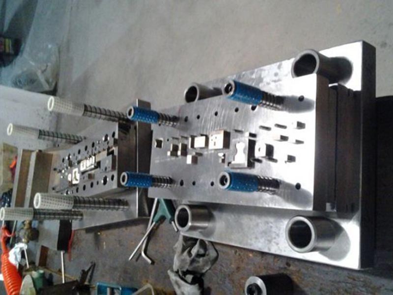 襄阳模具制造-12