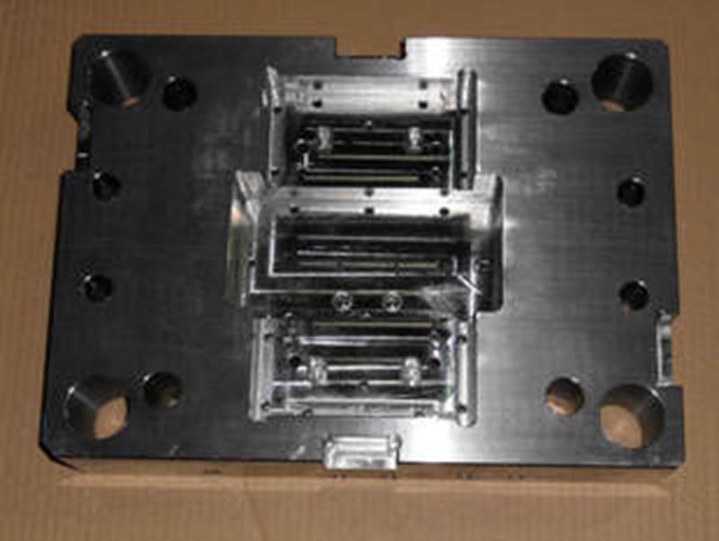 襄阳精密塑料模-06